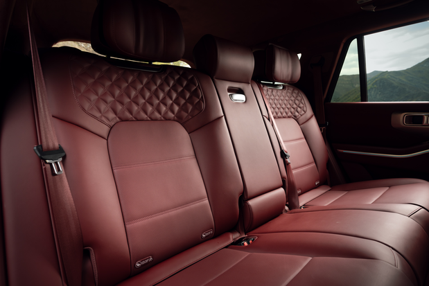 tank 700 Back Seat